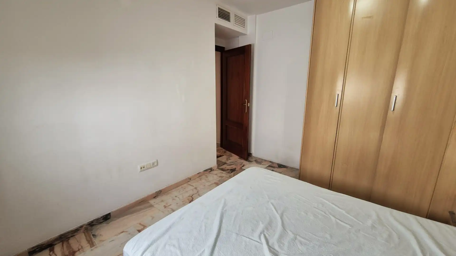 Dormitori de Pis en venda en Badajoz amb Aire condicionat, Calefacció i Terrassa