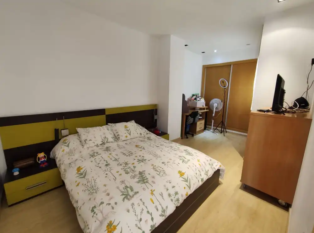 Habitación de Ático en venta en Elda