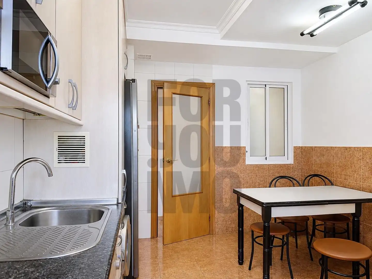 Kitchen of Flat for sale in Donostia - San Sebastián   with Heating, Storage room and Balcony