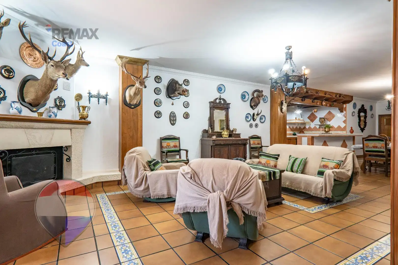 Houses for sale in Cuevas Bajas  with Heating, Private garden and Swimming Pool
