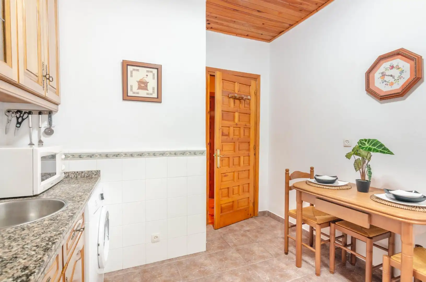 Cocina de Casa adosada en venta en Somiedo con Calefacción, Jardín privado y Trastero