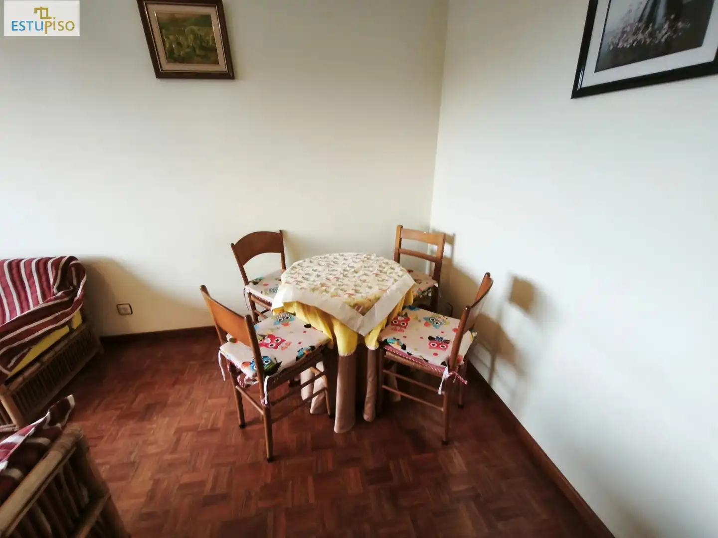 Menjador de Pis en venda en Vitoria - Gasteiz amb Calefacció, Parquet i Terrassa