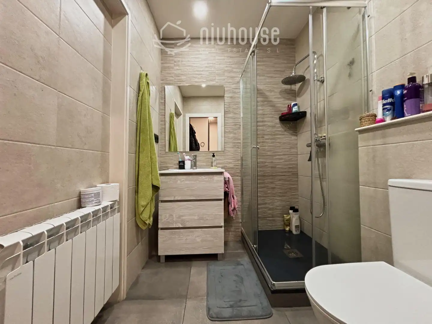 Bathroom of Flat for sale in Puigcerdà