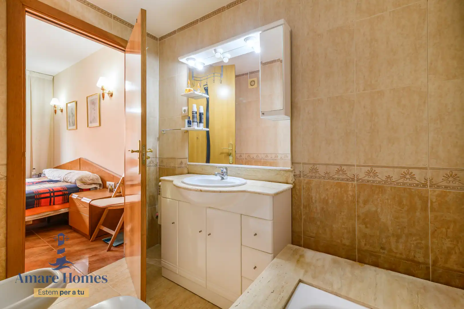 Bathroom of Flat for sale in Gavà  with Air Conditioner, Heating and Terrace