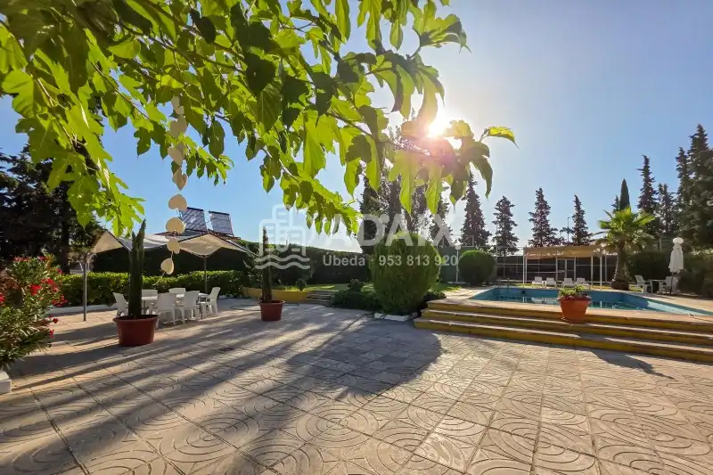 Jardín de Finca rústica en venta en Úbeda con Terraza, Trastero y Balcón