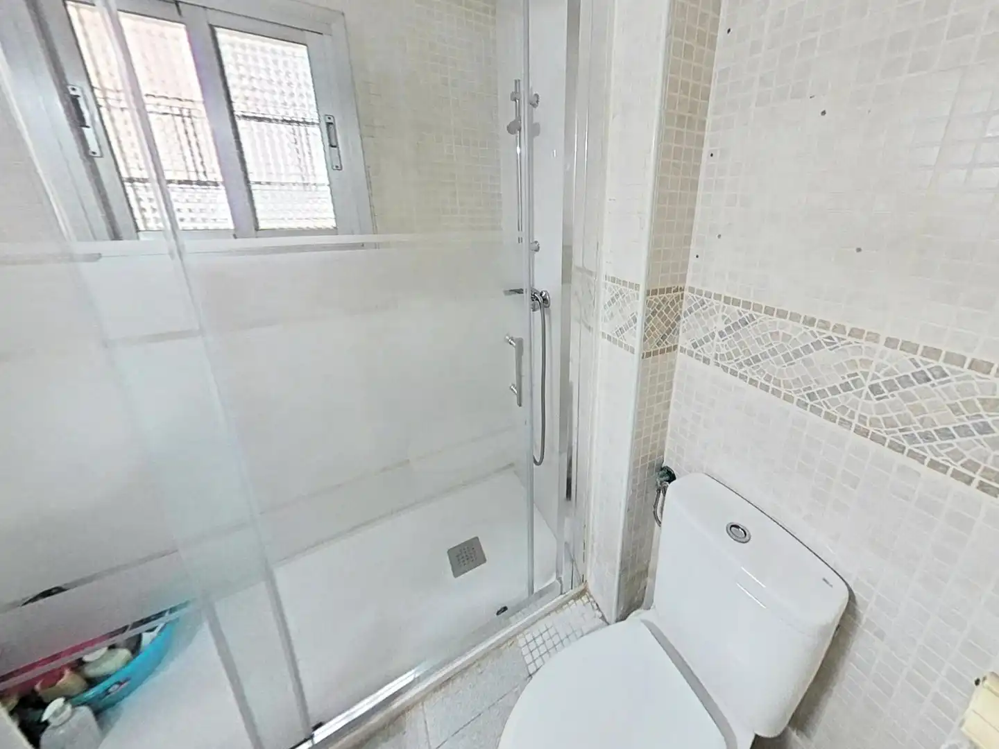 Baño de Planta baja en venta en Sabadell con Calefacción