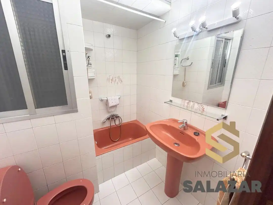 Baño de Piso de alquiler en Bilbao  con Calefacción y Terraza