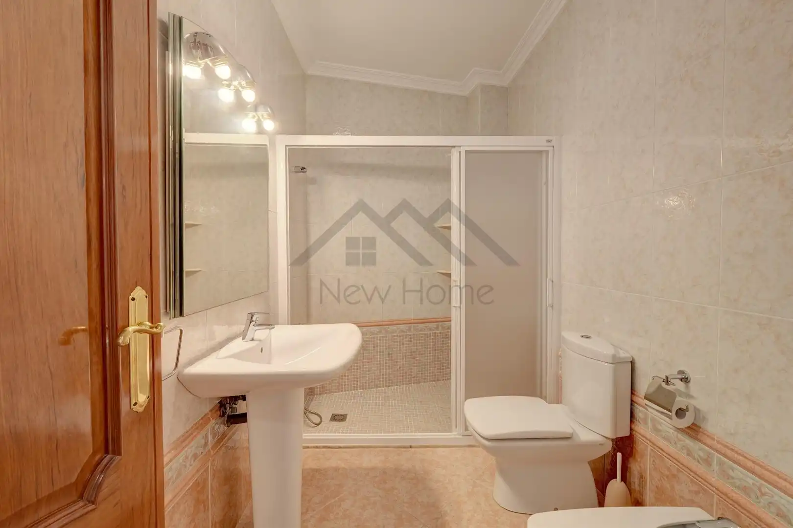 Baño de Finca rústica en venta en La Pobla de Vallbona con Trastero