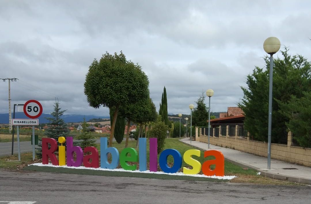 Vista exterior de Casa adosada en venta en Ribera Baja / Erriberabeitia con Calefacción