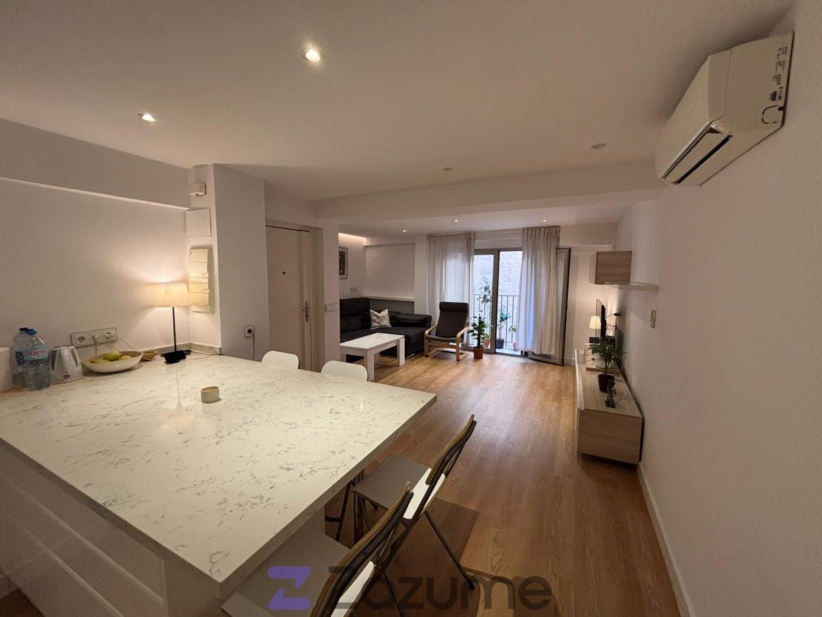 Sala d'estar de Pis de lloguer en  Palma de Mallorca amb Aire condicionat, Calefacció i Parquet