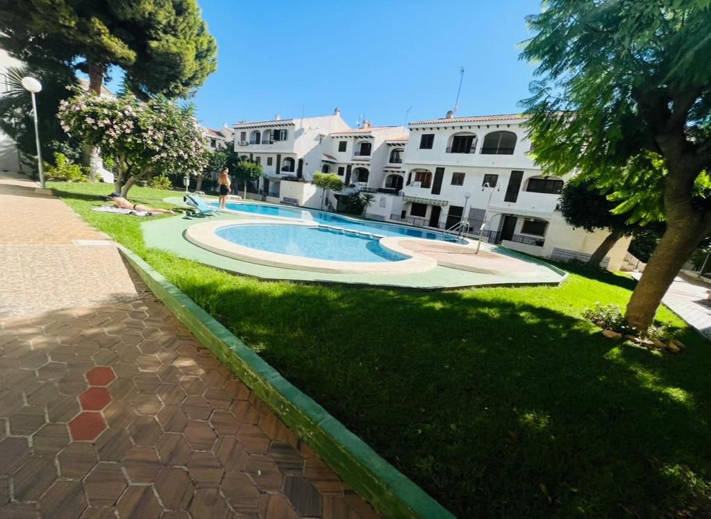 Garden of House or chalet for sale in Orihuela  with Air Conditioner, Private garden and Terrace