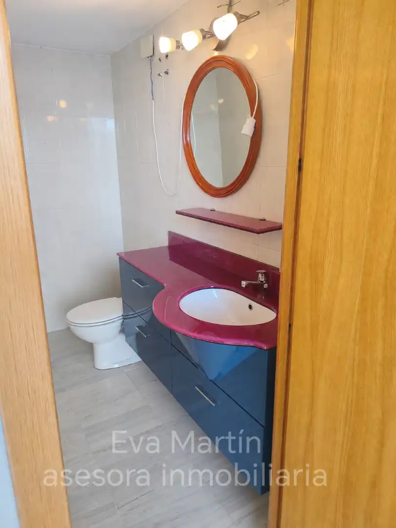 Baño de Local de alquiler en Mairena del Aljarafe con Aire acondicionado y Calefacción