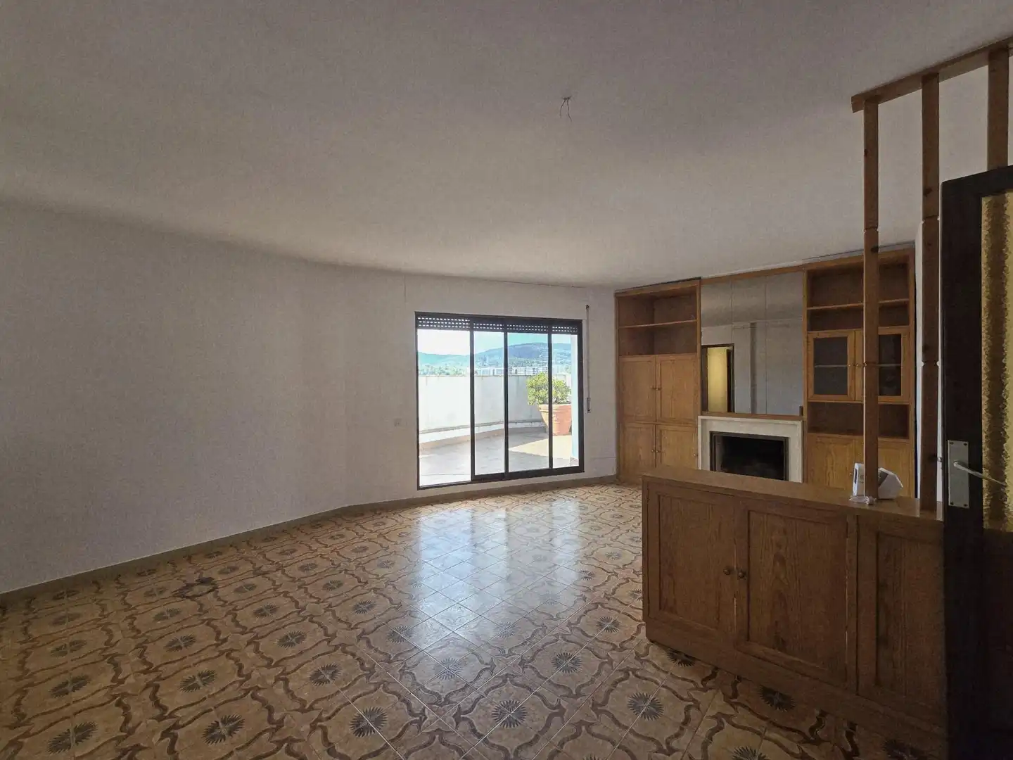Sala de estar de Ático en venta en Terrassa con Aire acondicionado, Calefacción y Terraza