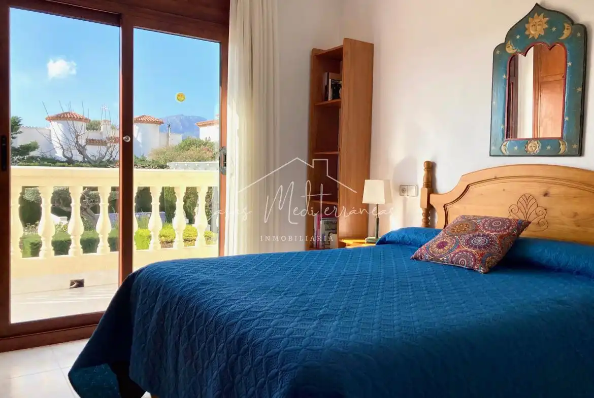 Habitación de Casa adosada de alquiler en Vandellòs i l'Hospitalet de l'Infant con Jardín privado, Terraza y Amueblado