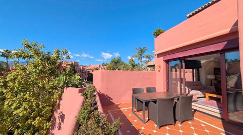 Foto 4 de Àtic en venda a Urbanizacion Menara Beach, 5, Guadalmansa, Estepona