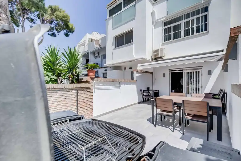 Terrassa de Casa adosada en venda en Mijas amb Aire condicionat, Terrassa i Moblat