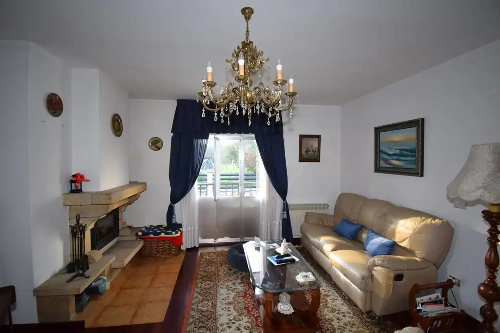 Sala d'estar de Casa o xalet en venda en Fene amb Jardí privat, Terrassa i Moblat