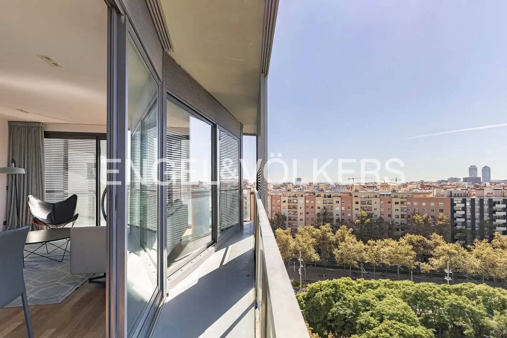 Flat with terrace for sale in Sant Martí