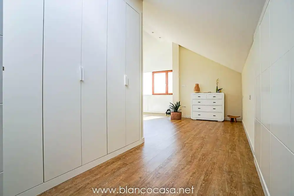 Bedroom of Houses for sale in Carballo  with Heating, Private garden and Storage room