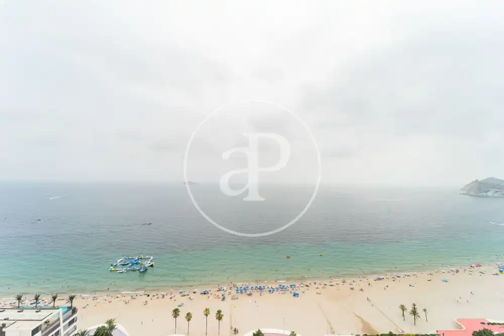Bedroom of Flat for sale in Benidorm  with Air Conditioner, Heating and Terrace