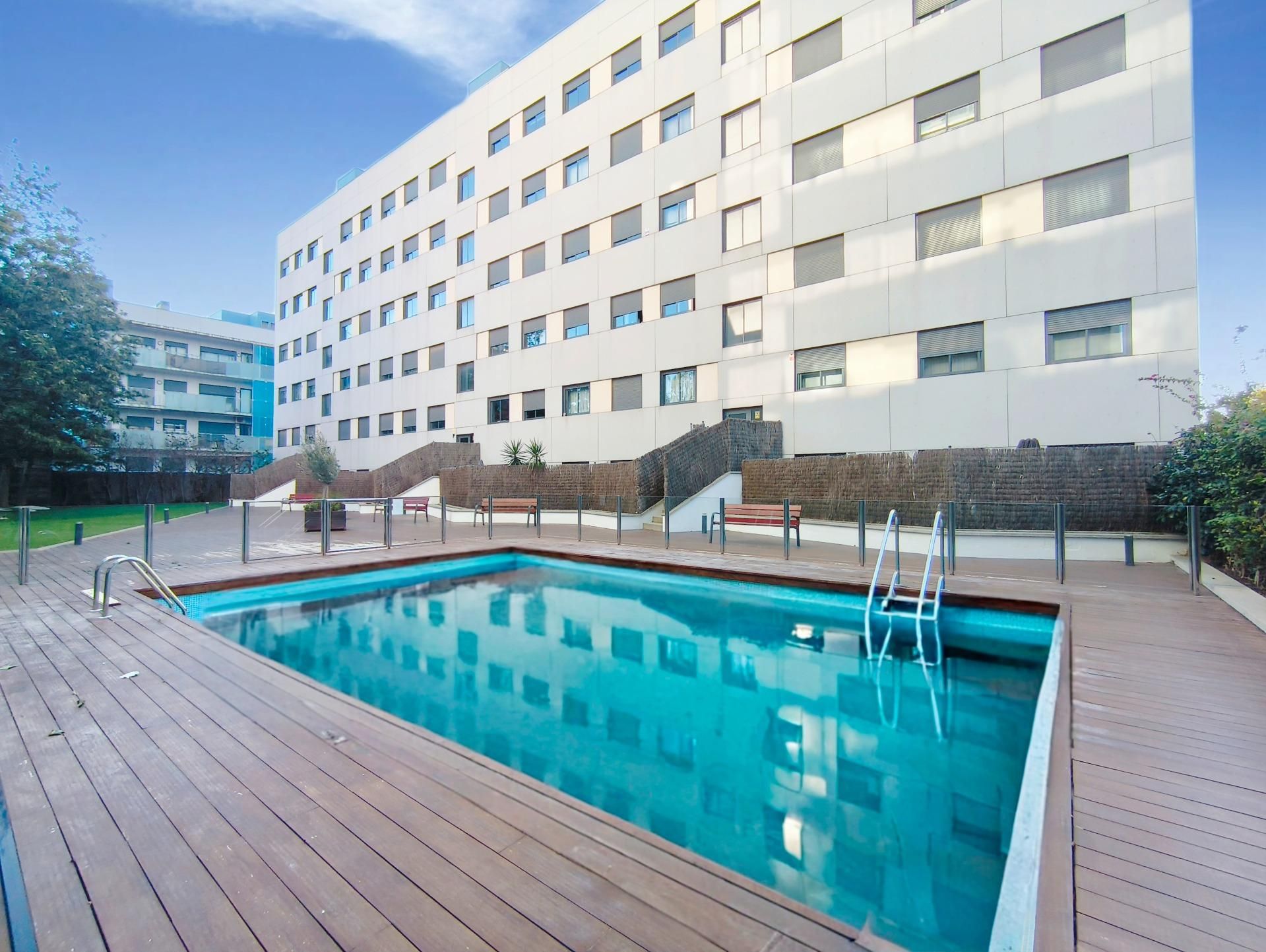 Piscina de Pis en venda en Esplugues de Llobregat amb Calefacció, Jardí privat i Terrassa