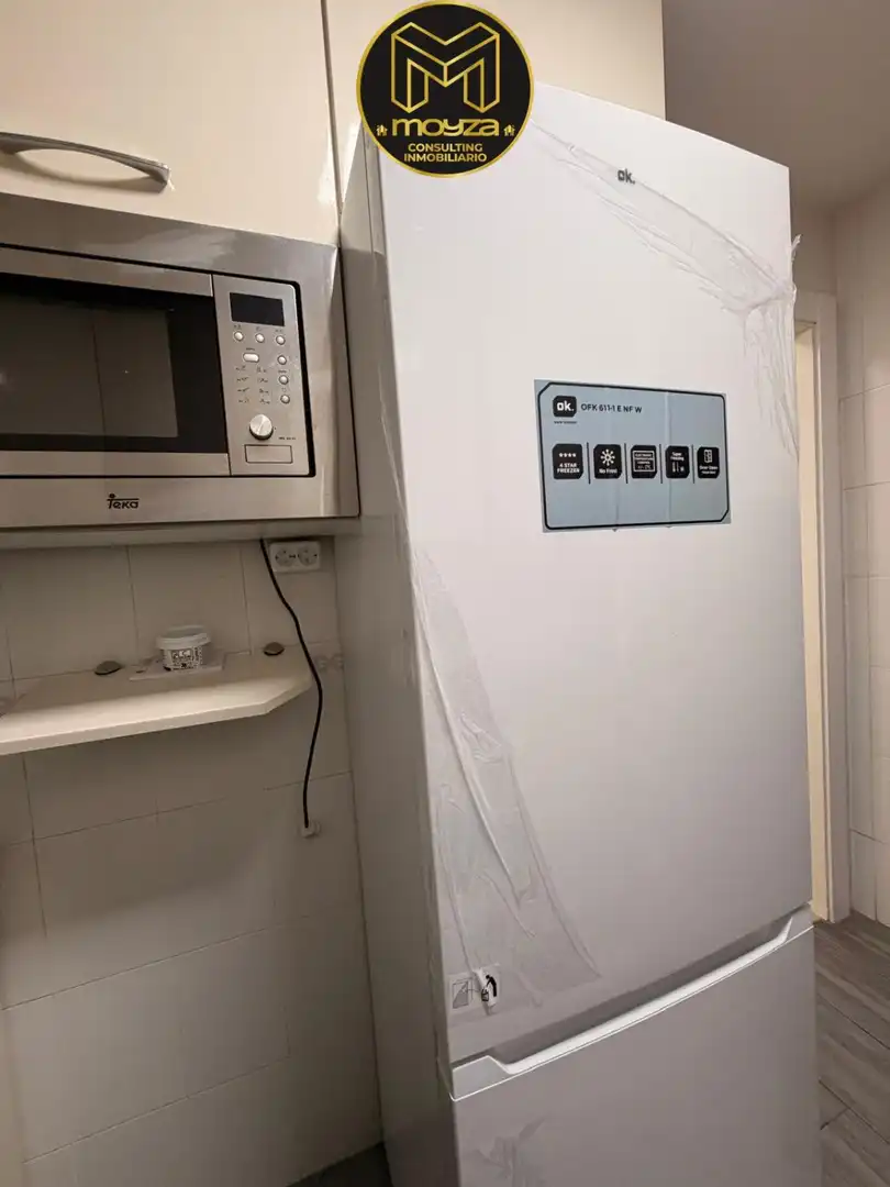 Cuina de Pis de lloguer en Jaén amb Aire condicionat i Traster