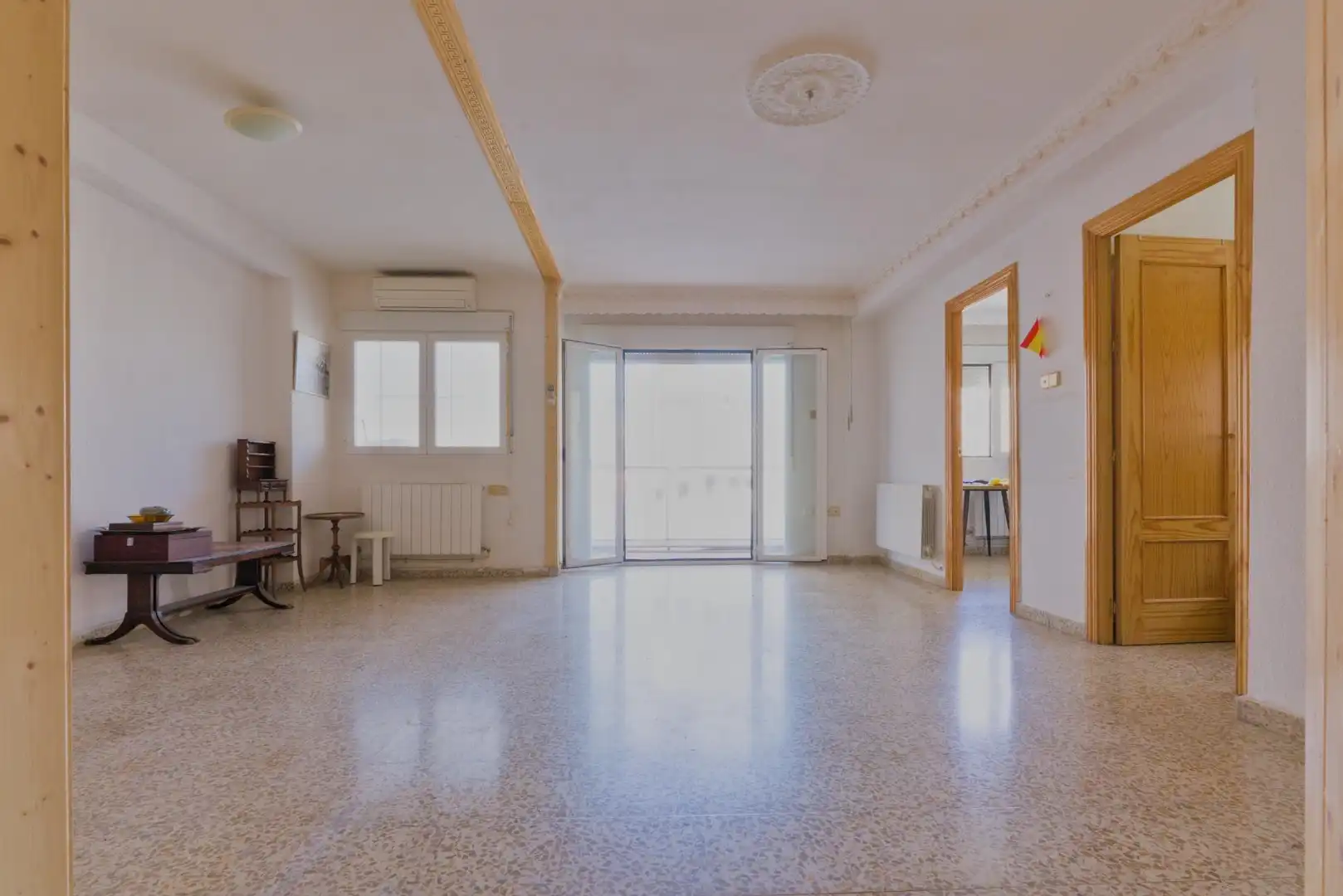 Flat for sale in Granada  with Heating
