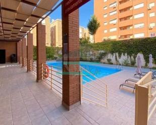 Swimming pool of Flat to rent in  Granada Capital  with Air Conditioner, Heating and Furnished