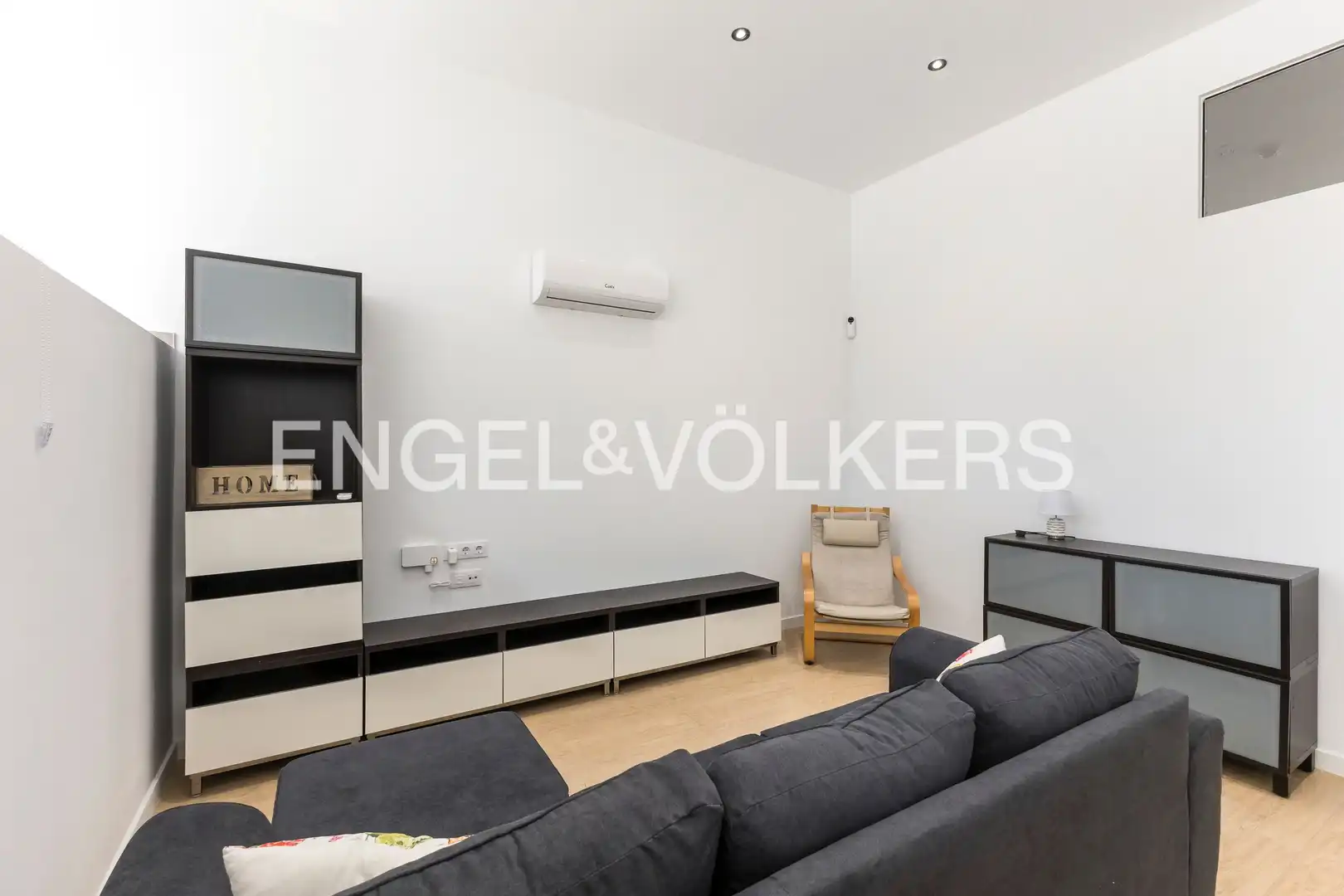 Sala de estar de Piso de alquiler en San Sebastián de los Reyes con Aire acondicionado y Calefacción