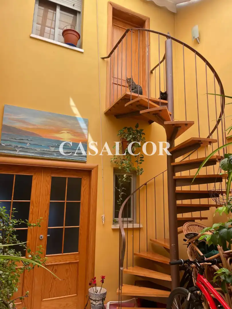 Duplex con ascensore in vendita a Mairena del Alcor