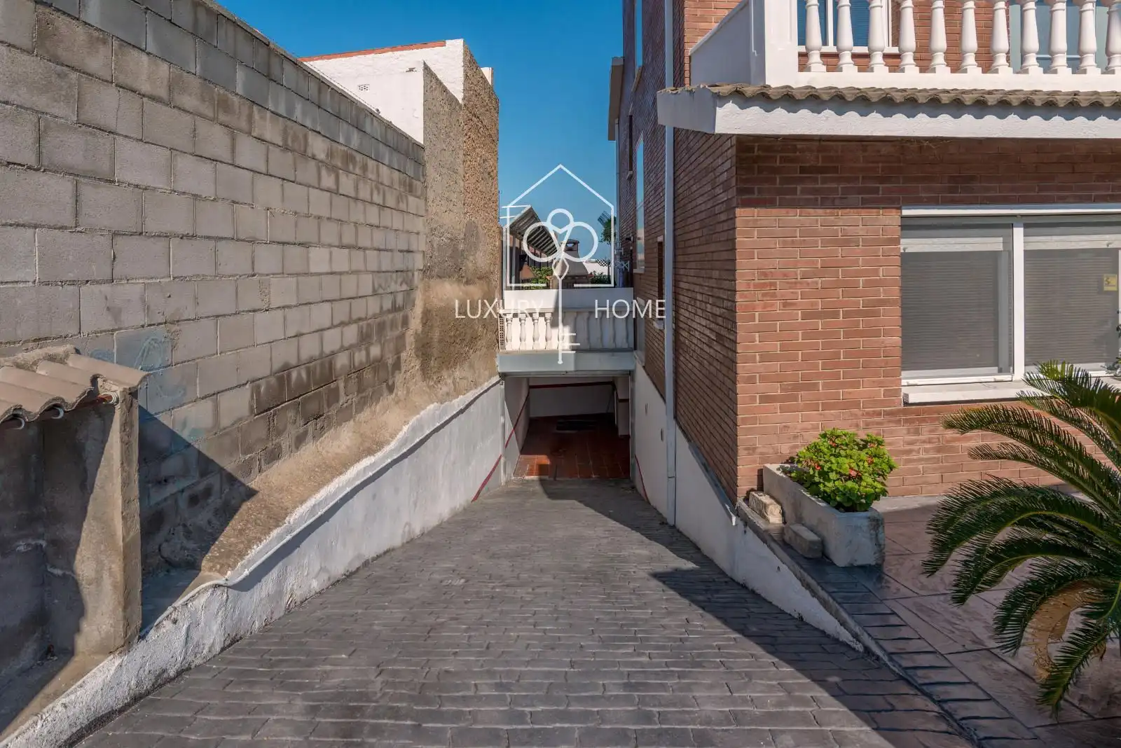 Vista exterior de Casa o xalet en venda en Viladecans amb Aire condicionat, Calefacció i Parquet