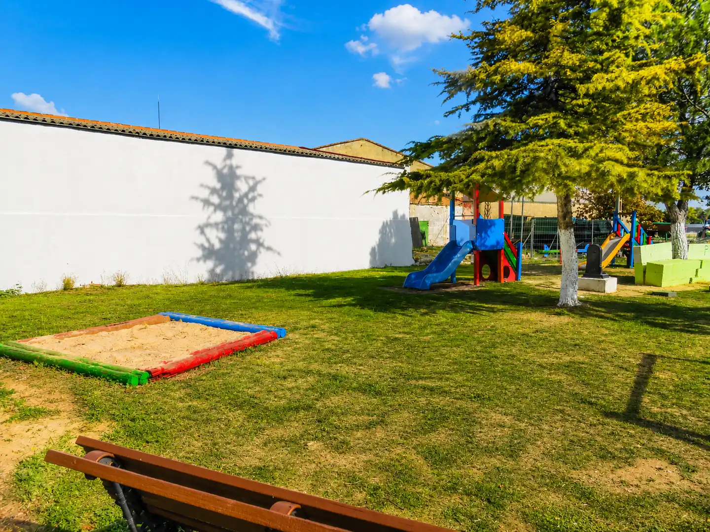 Jardí de Pis en venda en Trijueque amb Calefacció, Parquet i Moblat