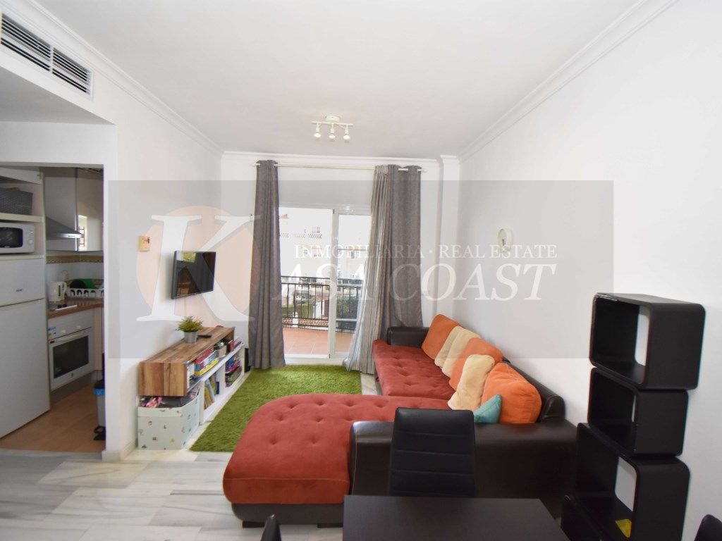 Living room of Flat for sale in Mijas  with Air Conditioner, Private garden and Terrace