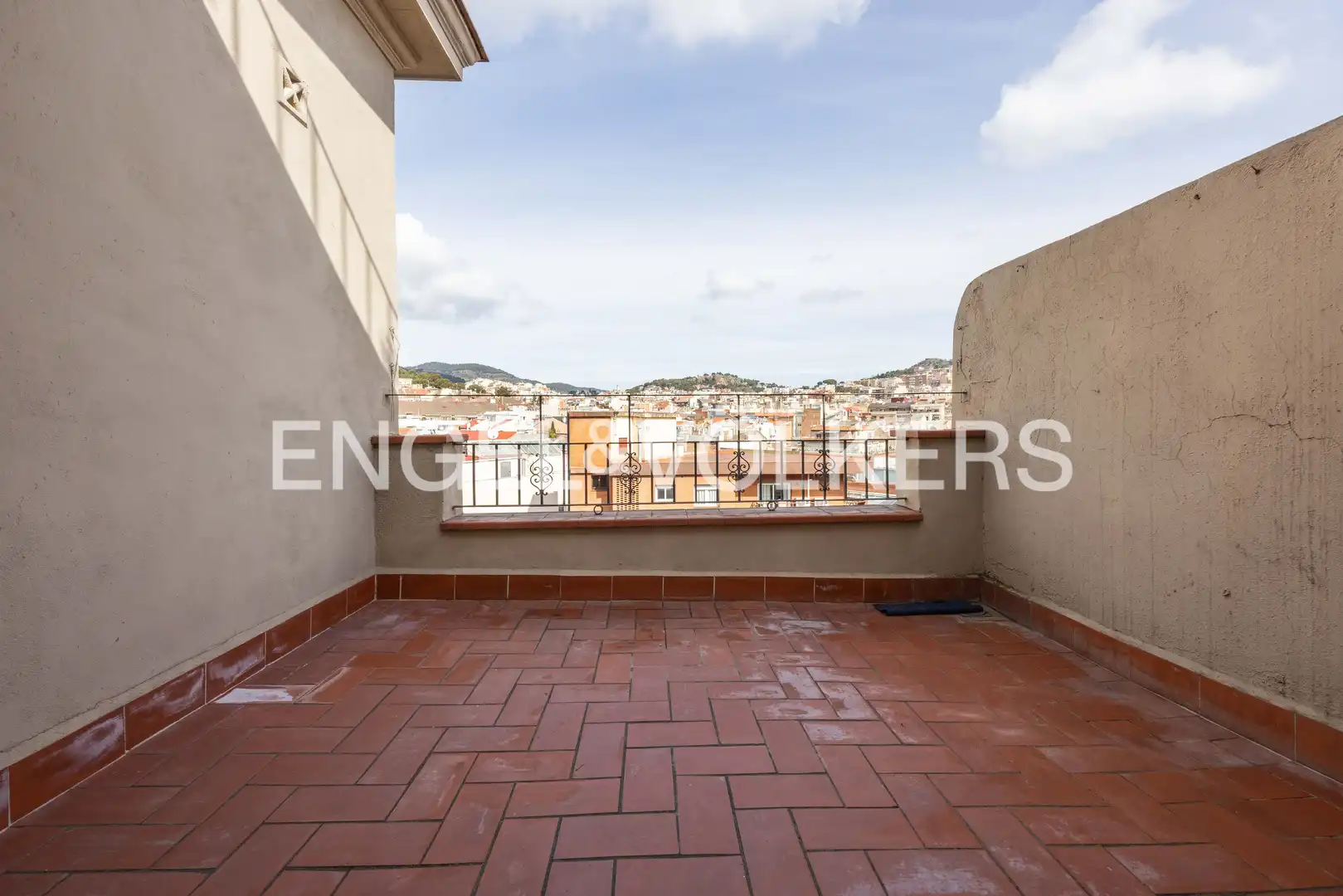 Terrasse von Dachboden zum Verkauf in Barcelona mit Klimaanlage, Heizung und Parkett