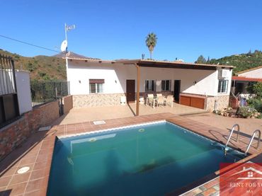 House with pool to rent in Mijas pueblo