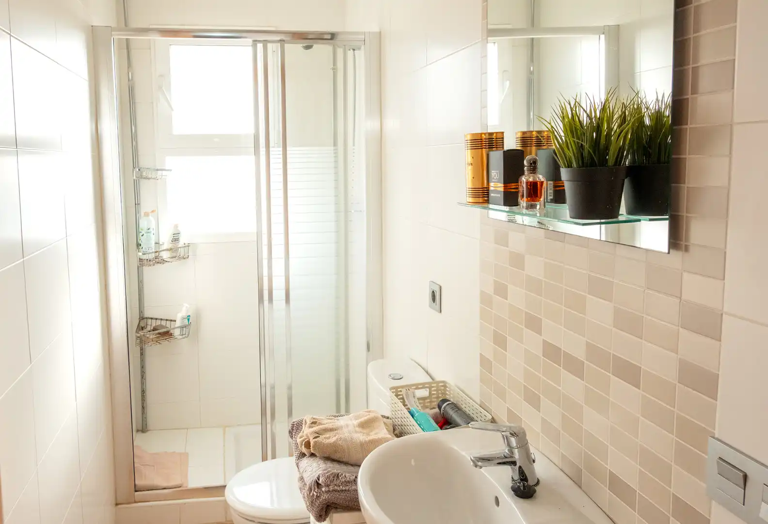 Bathroom of Attic for sale in Cartagena  with Air Conditioner, Heating and Parquet flooring
