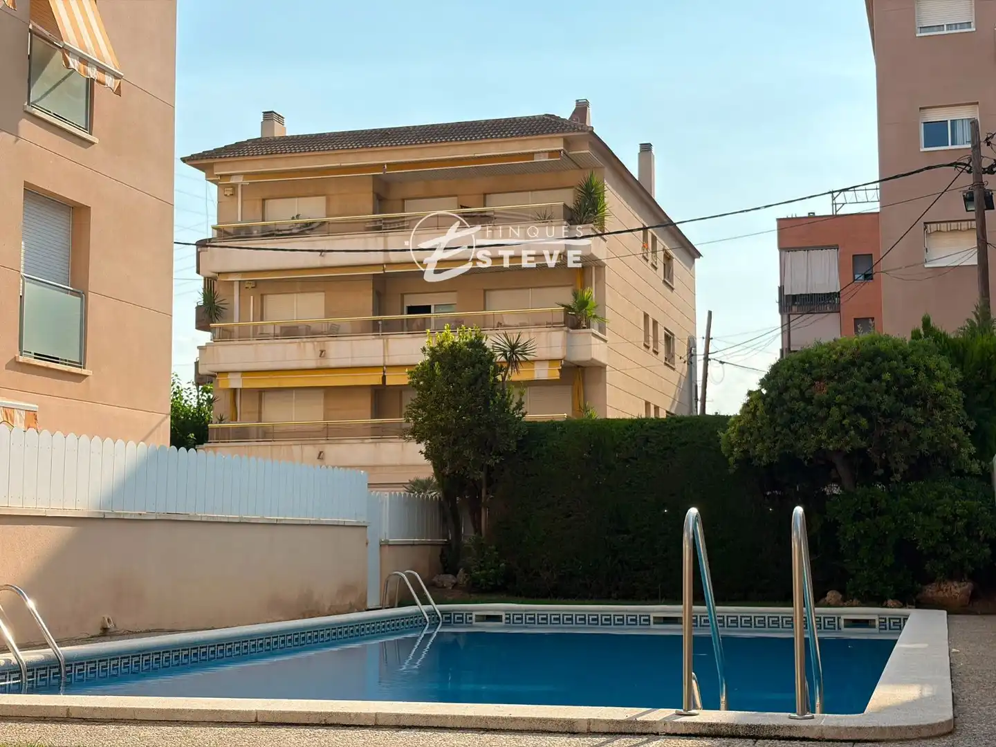 Schwimmbecken von Dachboden zum Verkauf in Calafell mit Klimaanlage, Heizung und Terrasse