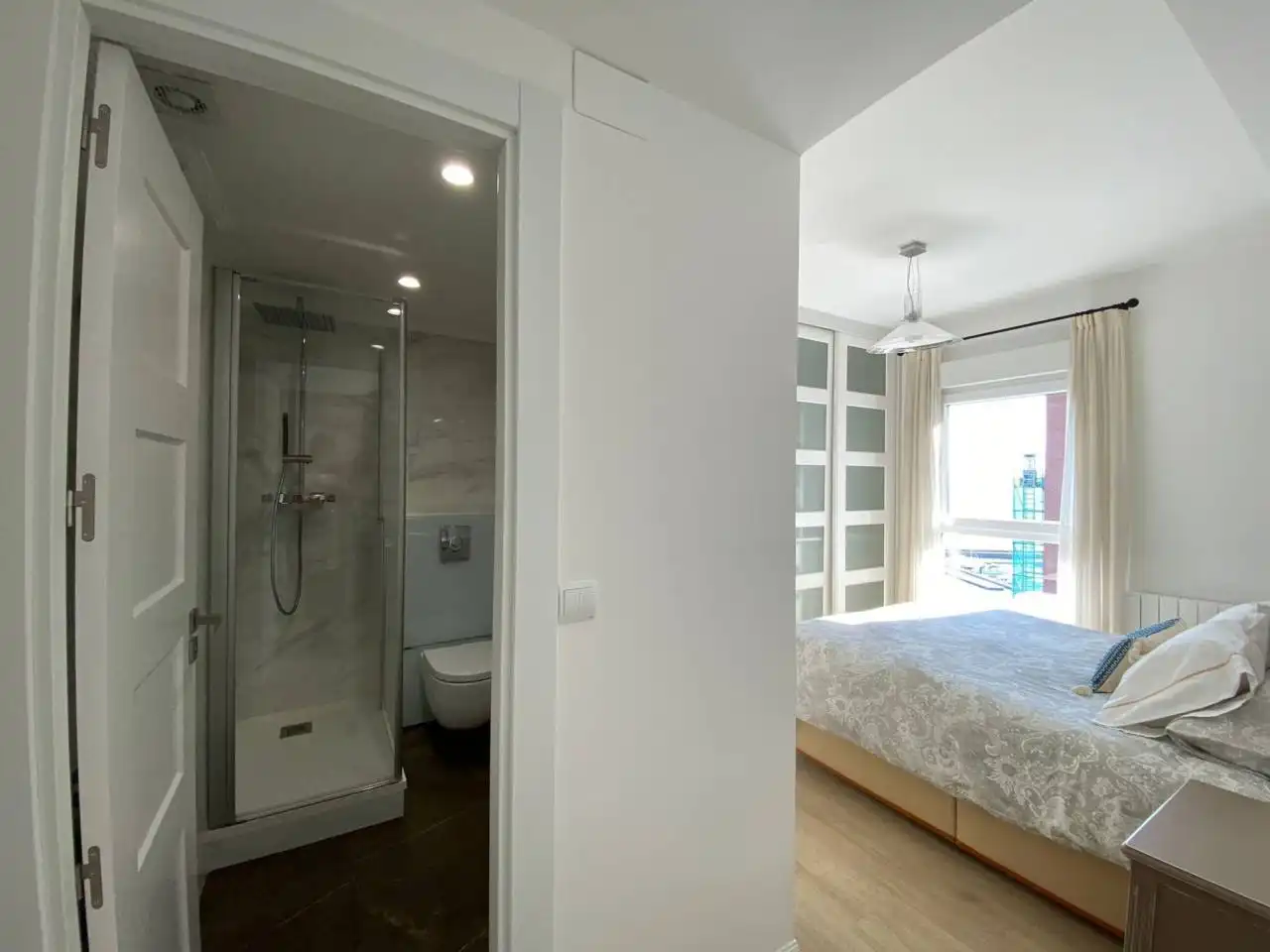 Badezimmer von Wohnung zur Miete in Santander mit Heizung und Möbliert