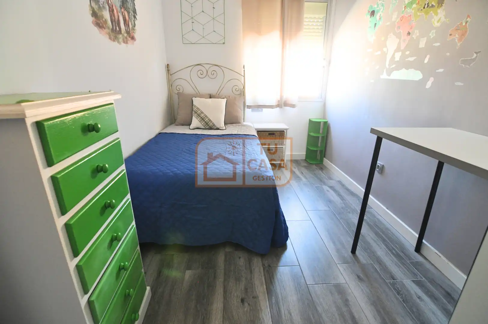 Schlafzimmer von Wohnung zur Miete in Cáceres mit Klimaanlage, Parkett und Möbliert