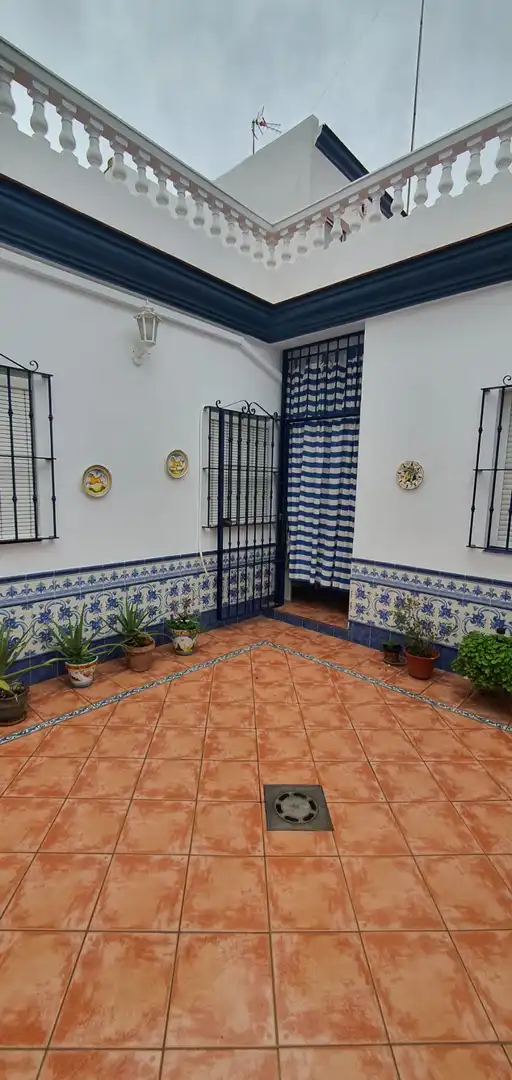 Casa o chalet en venta en Brenes con Aire acondicionado, Jardín privado y Terraza