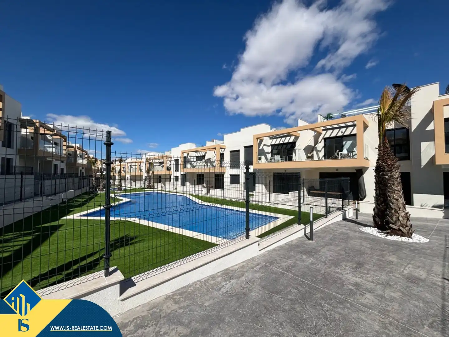 Exterior view of Flat for sale in Orihuela  with Terrace, Furnished and Oven