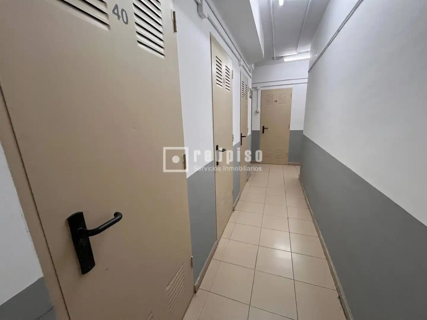 Flat for sale in Madrid  with Air Conditioner, Heating and Private garden