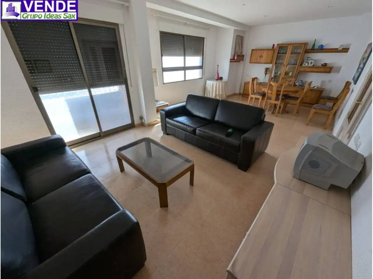 Sala d'estar de Edifici en venda en Sax