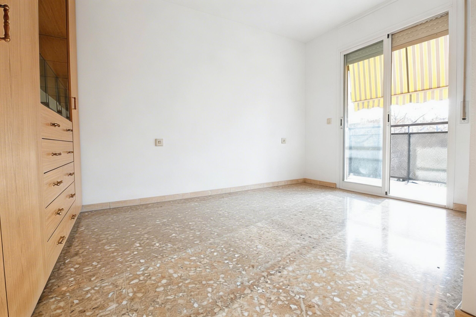 Wohnung zum Verkauf in Montcada i Reixac mit Heizung, Balkon und Alarm