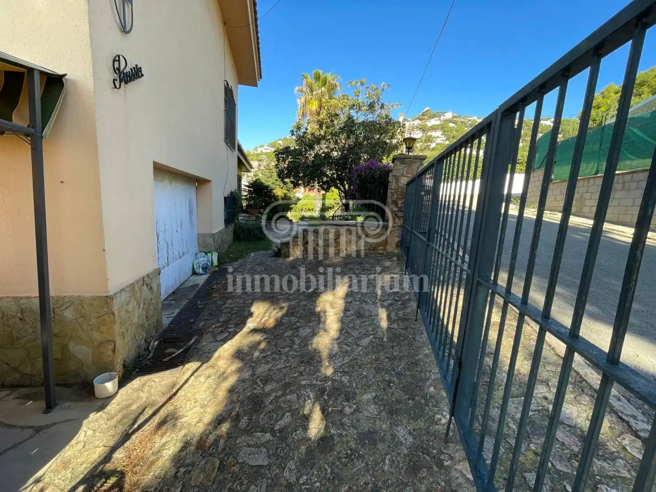 Vista exterior de Casa o xalet en venda en Lloret de Mar amb Calefacció, Jardí privat i Terrassa