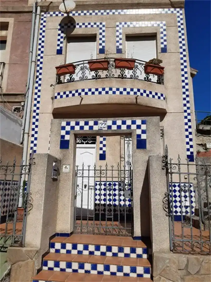 Vista exterior de Casa adosada en venda en Ceuta amb Aire condicionat, Jardí privat i Balcó