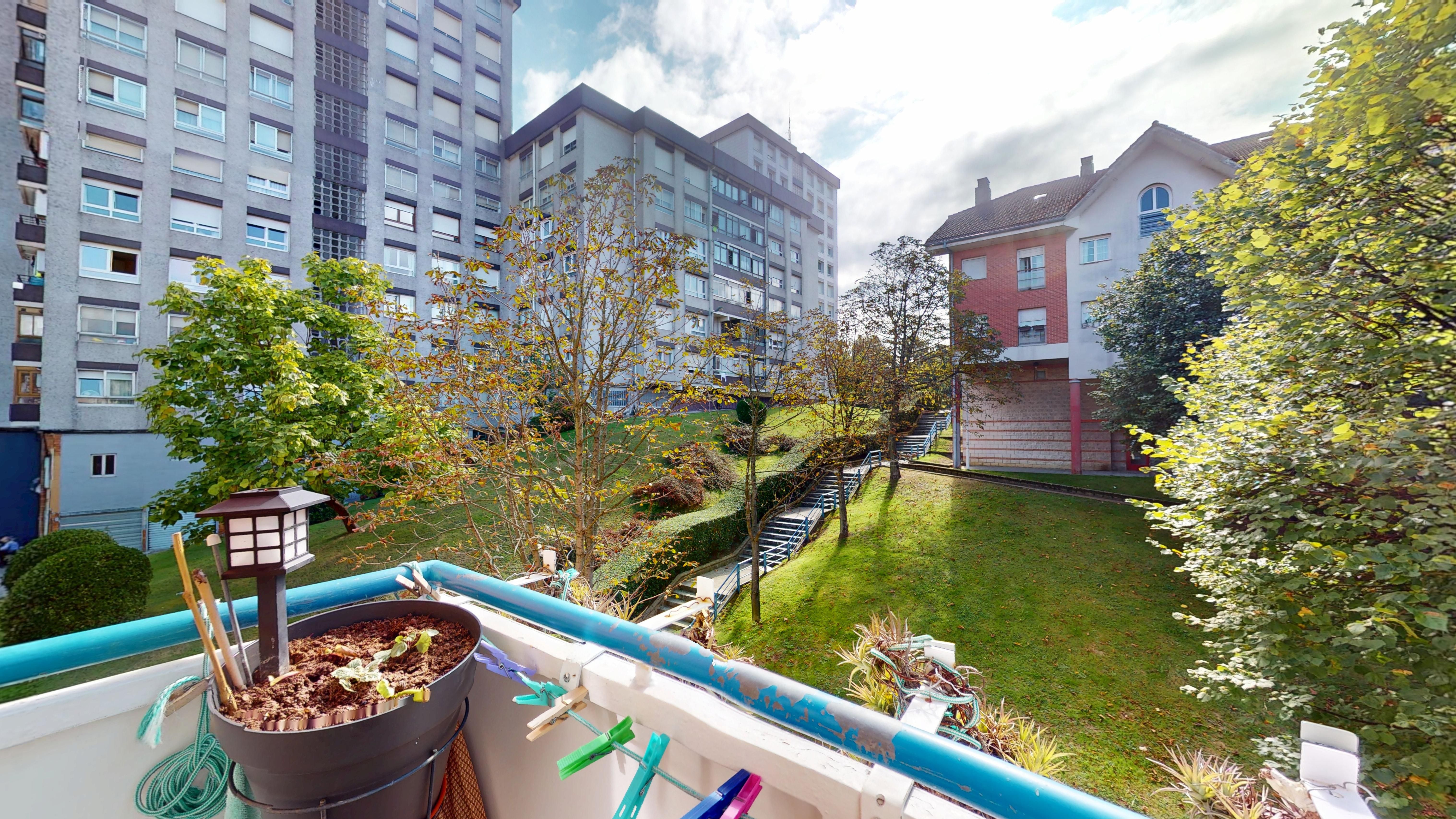 Terrassa de Pis en venda en Bilbao  amb Calefacció, Traster i Balcó