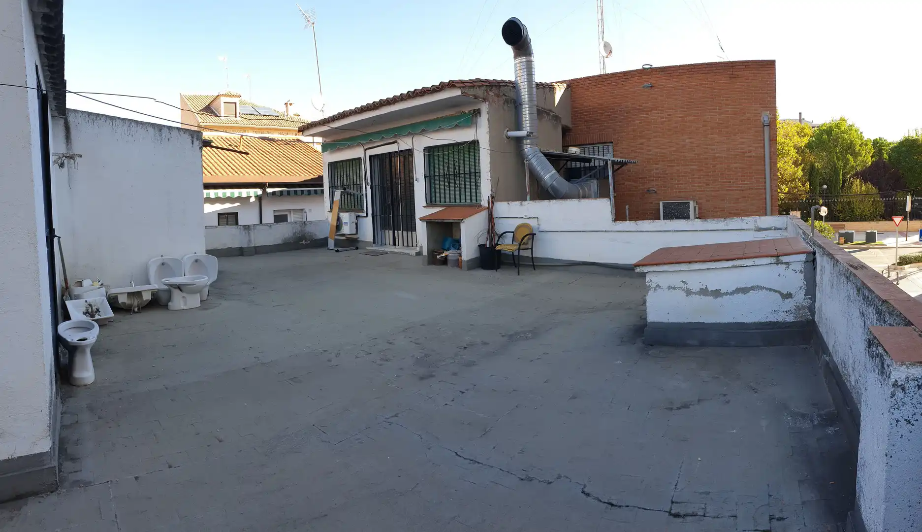 Vista exterior de Edificio en venta en Torrejón de Ardoz
