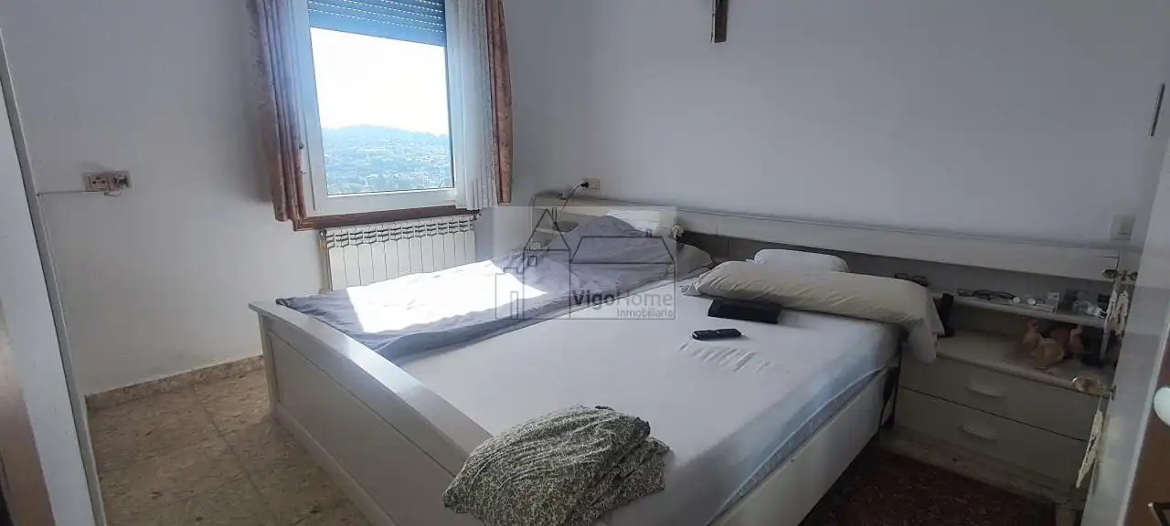 Habitación de Casa o chalet en venta en Vigo  con Calefacción, Jardín privado y Terraza