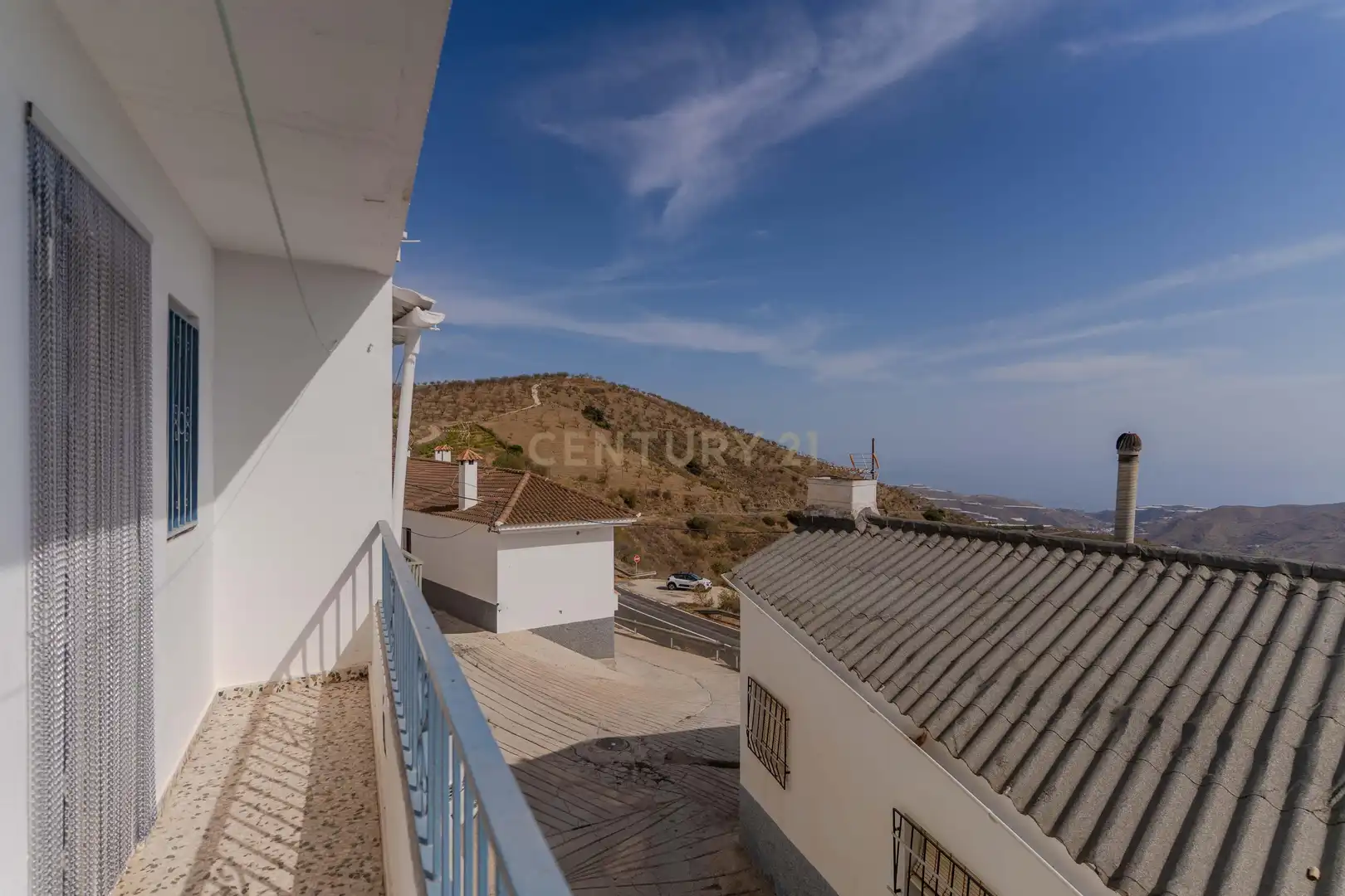 Vista exterior de Casa adosada en venta en Albuñol con Trastero, Microondas y Balcón